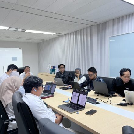 Kick-off Meeting dan Penandatanganan Kontrak Pekerjaan Layanan Operasionalisasi Sistem Informasi Amdalnet
